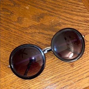 Black Round Sunglasses